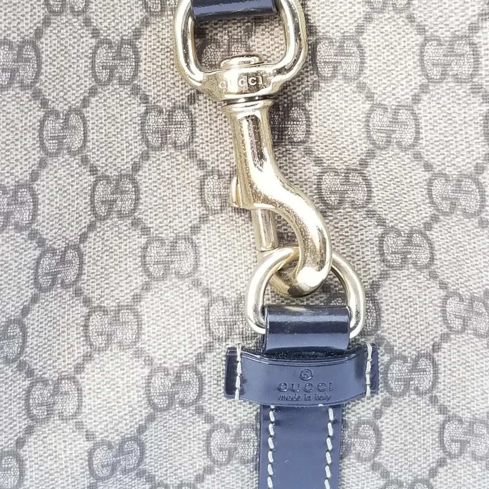 Gucci GG Supreme Vintage Bardot Hobo Shoulder Bag - Picture 5 of 16